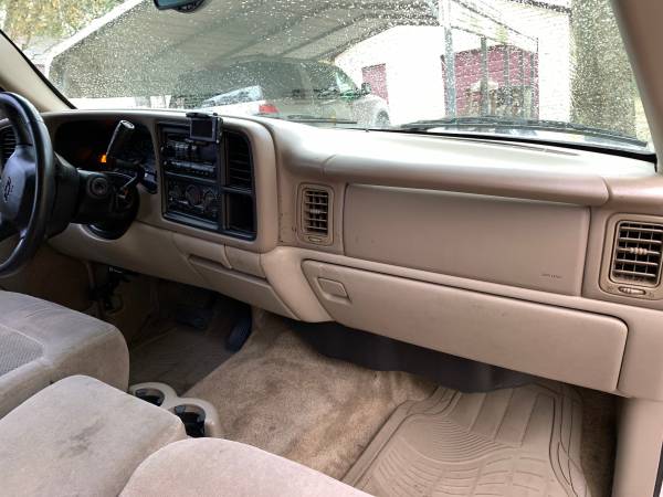 2001 Chevrolet Suburban - cars & trucks - by owner - vehicle... for sale in Bryan, TX – photo 5