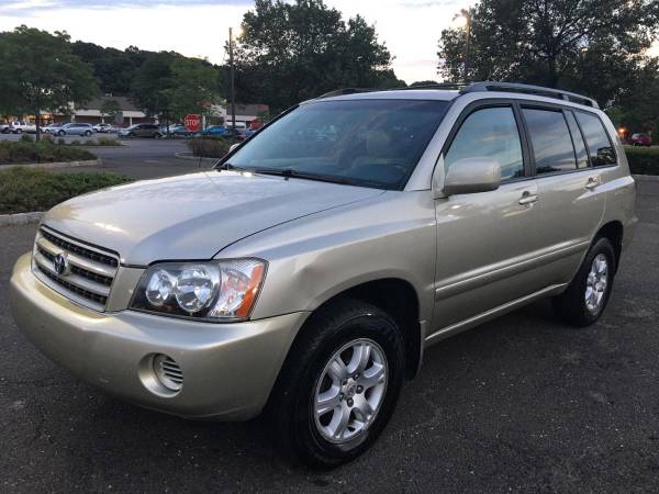 Toyota Highlander - cars & trucks - by owner - vehicle automotive sale for sale in Norwalk, CT – photo 8
