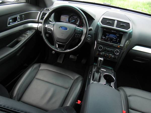 2016 Ford Explorer XLT Excellent Used Car For Sale for sale in Sheboygan Falls, WI – photo 11