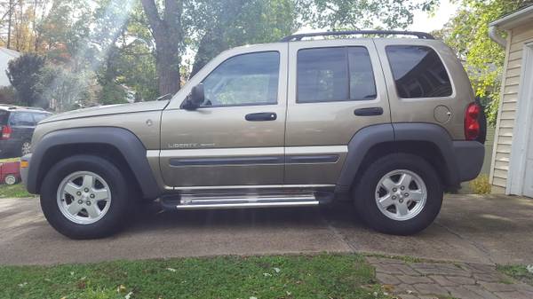 03 Jeep Liberty Sport 4 X 4 for sale in Centreville, District Of Columbia – photo 3