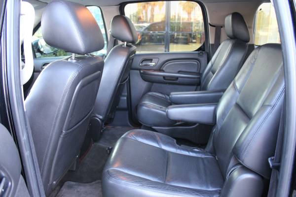 2010 Cadillac Escalade- ESV Platinum 4WD. Great Deals 💲💲 Call Today. for sale in Montclair, CA – photo 6