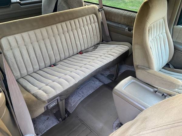 Like New 1994 Chevrolet Blazer Full Size 350 V8 4x4 Rare Elderly for sale in Clackamas, OR – photo 5