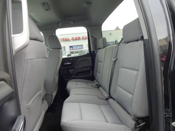 2017 Chevrolet Silverado 1500 Custom 4x4 4dr Double Cab 6 5 ft SB for sale in Minneapolis, MN – photo 11