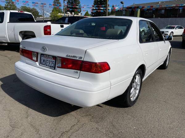2000 Toyota Camry XLE V6 4dr Sedan Free Carfax on Every Car for sale in Roseville, CA – photo 2