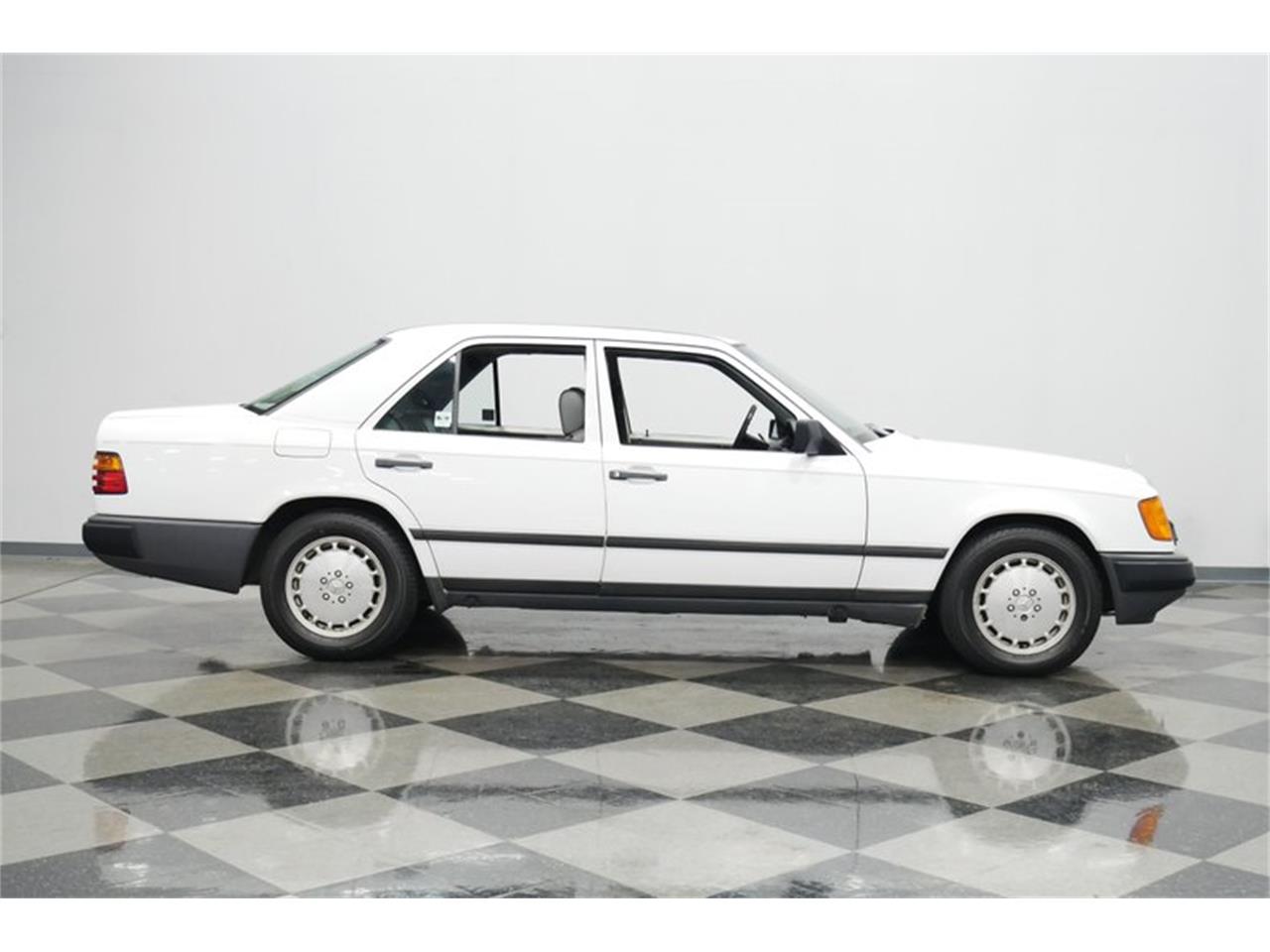 1987 Mercedes-Benz 300D for sale in Lavergne, TN – photo 16