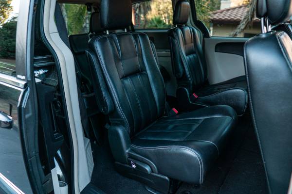 2014 Chrysler Town & Country (Clean Title) - cars & trucks - by... for sale in El Cajon, CA – photo 22