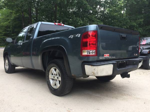 2007 GMC Sierra SLE Ex Cab V8 4x4, Auto, New Tires, Very Solid!! for sale in New Gloucester, ME – photo 3