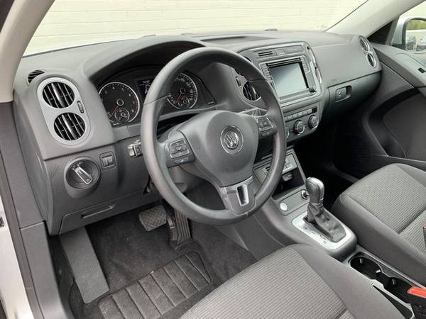 2018 Volkswagen Tiguan Limited 2.0T Sport Utility 4D - cars & trucks... for sale in Phoenix, AZ – photo 11