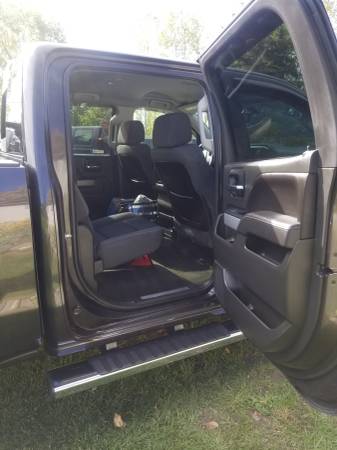 2014 Chevy Silverado immaculate for sale in North Tonawanda, NY – photo 7