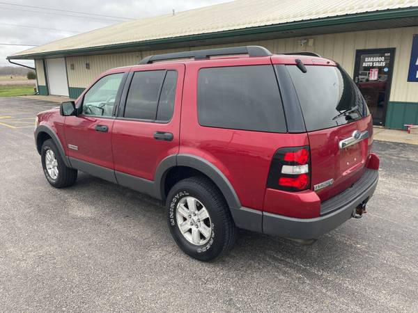 2006 Ford Explorer XLT 4dr SUV 4WD (V8) 131364 Miles for sale in Baraboo, WI – photo 3