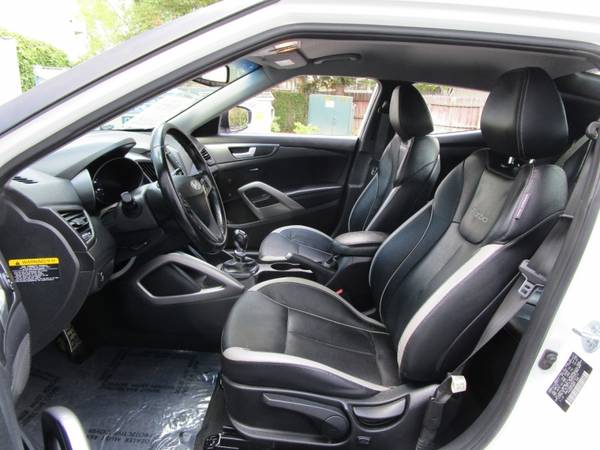 2013 Hyundai VELOSTER TURBO - 6 SPEED MANUAL TRANSMISSION - LEATHER for sale in Sacramento , CA – photo 6