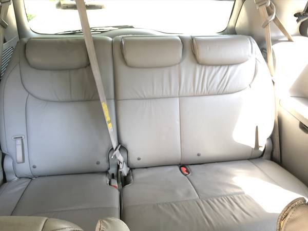 2008 Toyota Sienna XLE - cars & trucks - by owner - vehicle... for sale in Chicago, IL – photo 7