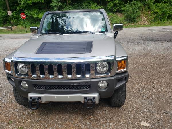 Hummer h3 suv truck 2008 - cars & trucks - by owner - vehicle... for sale in Pittsburgh, PA – photo 2