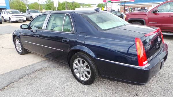 2009 Cadillac DTS Premium Luxury - - by dealer for sale in Upper Marlboro, District Of Columbia – photo 6