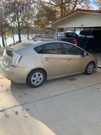 2011 Toyota Prius III - cars & trucks - by owner - vehicle... for sale in Hot Springs National Park, AR – photo 3