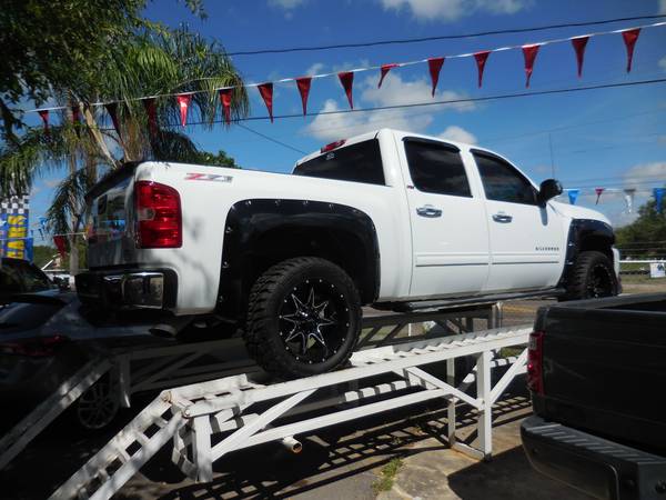 2012 SILVERADO Z71 WHITE/blck 4X4 CREWcabNEWtiresFULLYloaded..NICE!!!! for sale in Brownsville, TX – photo 14