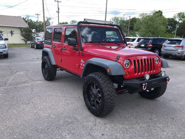 Jeep Wrangler Unlimited X 4x4 Lifted SUV Custom Wheels Used Jeeps V6 for sale in Knoxville, TN – photo 4