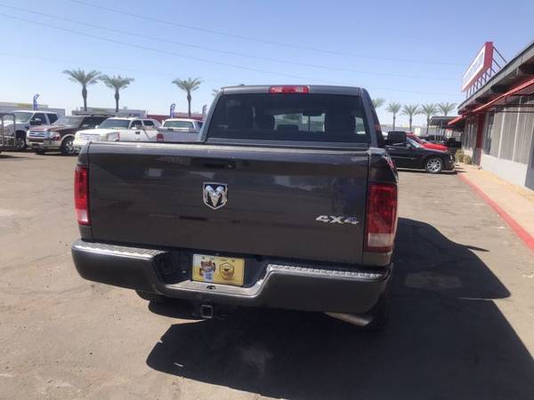 2016 Ram 1500 Crew Cab - Financing Available! - cars & trucks - by... for sale in Glendale, AZ – photo 11