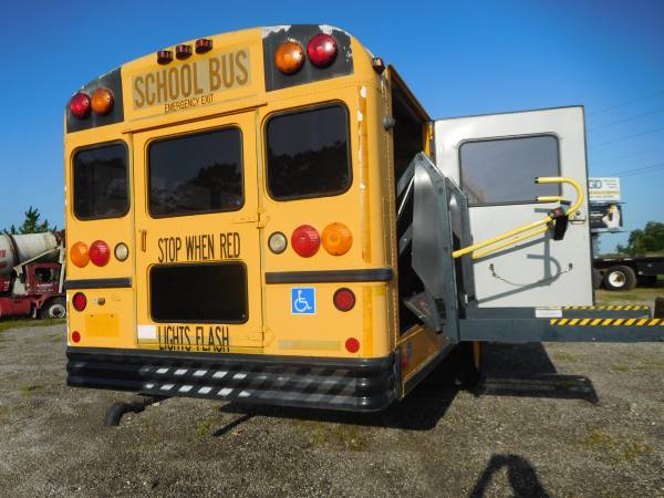 2001 INTERNATIONAL SCHOOL BUSES for sale in Spring Hill, RI – photo 5