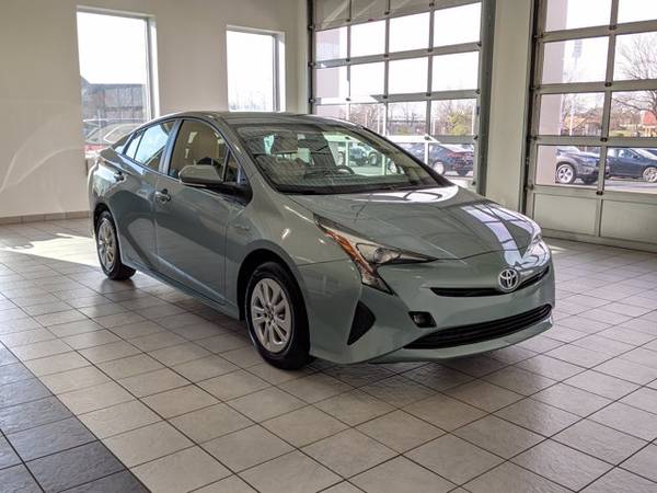 2016 Toyota Prius Two SKU:G3500301 Hatchback - cars & trucks - by... for sale in Libertyville, IL – photo 3