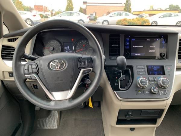 2015 Toyota Sienna LE for sale in Richmond , VA – photo 9