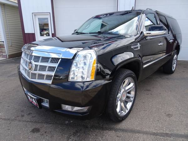 2013 Cadillac Escalade ESV AWD Platinum Edition - - by for sale in Waterloo, IA – photo 2
