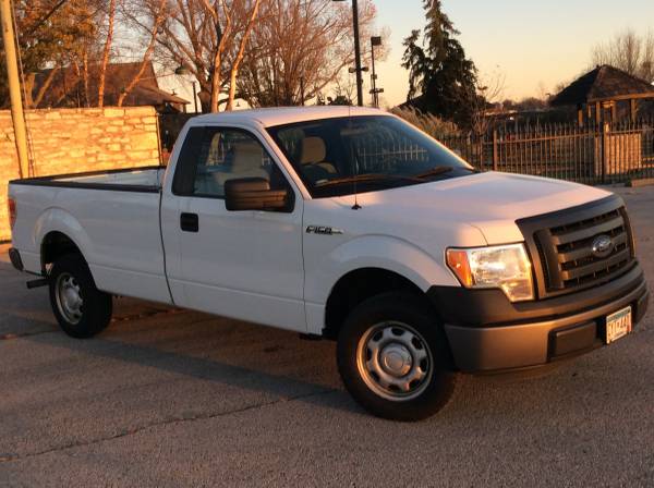 2012 ford f150 , low miles, work ready - cars & trucks - by dealer -... for sale in Independence, MO – photo 2