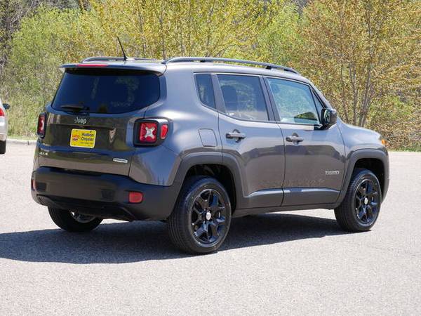 2017 Jeep Renegade Latitude - - by dealer - vehicle for sale in Hudson, MN – photo 10