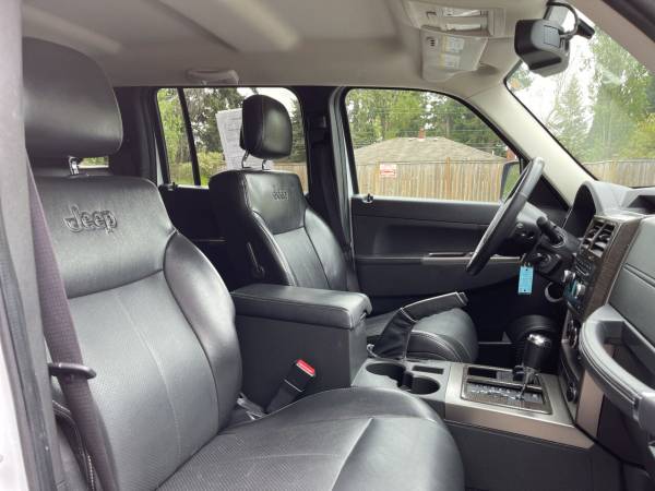 2012 Jeep Liberty 4x4 4WD Limited 4dr SUV - - by for sale in Lynnwood, WA – photo 11