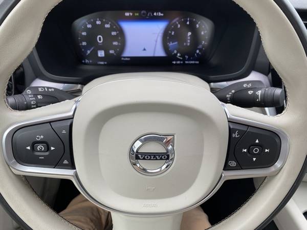 2020 Volvo S60 T6 Momentum sedan Crystal White Pearl Metallic - cars for sale in LaFollette, TN – photo 17