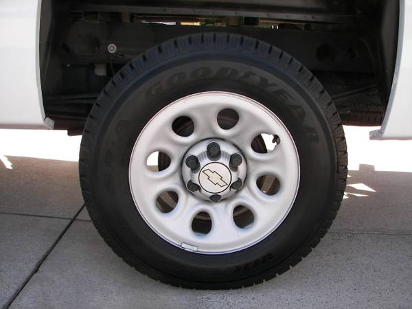 2008 Chevrolet Silverado 1500 60K original miles! - cars & trucks -... for sale in Ventura, CA – photo 17