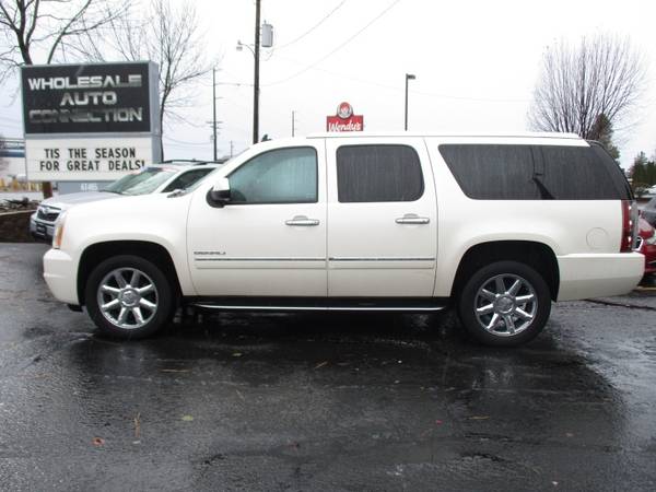2013 GMC Yukon XL AWD 4dr 1500 Denali - cars & trucks - by dealer -... for sale in Bend, OR – photo 3