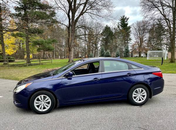 2011 Hyundai Sonata - cars & trucks - by owner - vehicle automotive... for sale in Cleveland, OH – photo 4