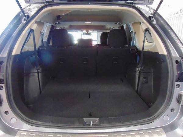 2018 Mitsubishi Outlander 4WD 4D Sport Utility / SUV SE for sale in Cedar Falls, IA – photo 14