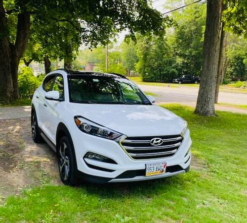 2018 Hyundai Tuscon Limited AWD - cars & trucks - by owner - vehicle... for sale in New Gloucester, ME – photo 3