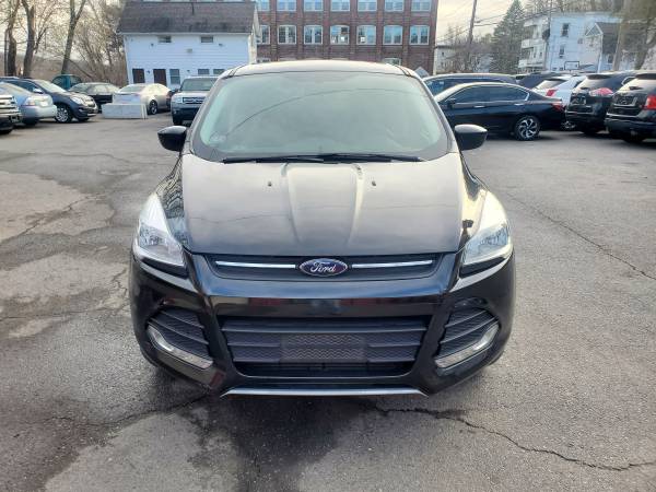 Drive with style 2015 ford Escape SE, only 69k miles-4 cylinder T for sale in Haverhill, MA – photo 2