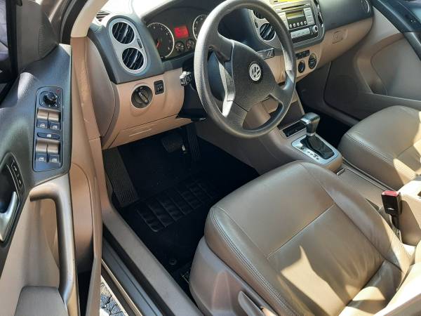 2009 Volkswagen Tiguan SE VERY CLEAN - - by dealer for sale in Greenville, SC – photo 6