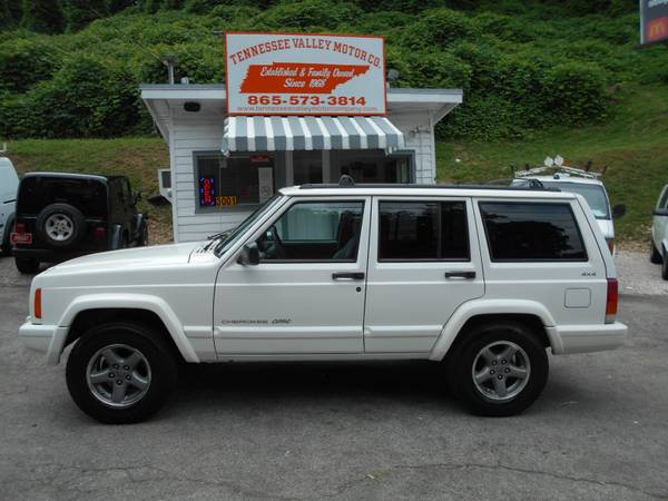 1998 Jeep Cherokee Classic 4x4 for sale in Knoxville, TN