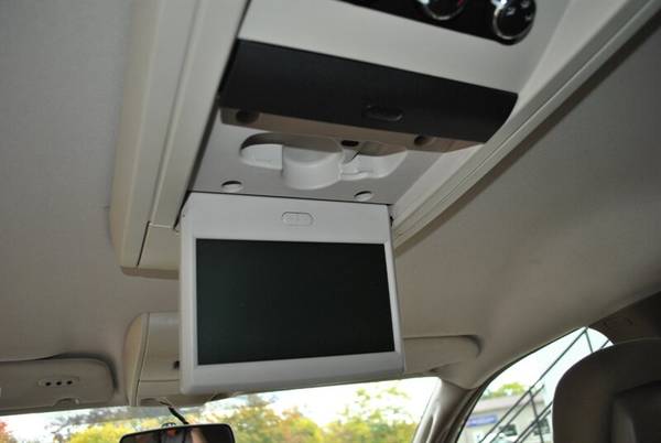 2012 CHRYSLER TOWN & COUNTRY TOURING REAR ENTERTAINMENT STOW N GO... for sale in Flushing, MI – photo 23