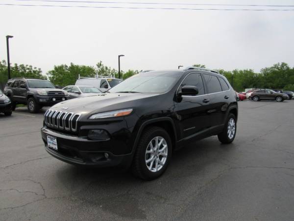2014 Jeep Cherokee 4WD Latitude with Valet Function for sale in Grayslake, IL – photo 2
