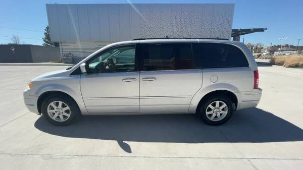 2010 Chrysler Town Country Touring - - by dealer for sale in Pueblo, CO – photo 5