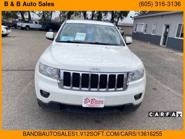 2012 Jeep Grand Cherokee Laredo 4x4 4dr SUV - cars & trucks - by... for sale in Brookings, SD – photo 2