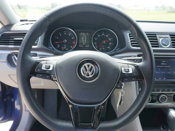 2017 Volkswagen Passat R-Line W/Comfort Pkg - cars & trucks - by... for sale in Plaquemine, LA – photo 14