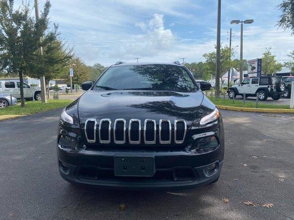 15 Jeep Cherokee Latitude MINT CONDITION-FREE WARRANTY-CLEAN TITLE-... for sale in Gainesville, FL – photo 2
