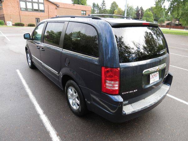 2009 Chrysler Town Country 4dr Wgn Touring - Call or TEXT! Financing A for sale in Maplewood, MN – photo 5