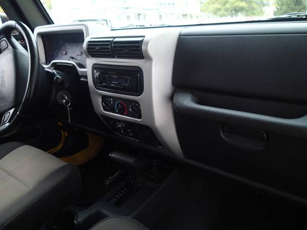 2004 Jeep Wrangler Columbia Edition, 6 cyl, automatic, CLEAN! for sale in Chicopee, MA – photo 17