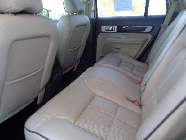 2009 Lincoln MKX FWD ( Buy Here Pay Here ) - cars & trucks - by... for sale in High Point, NC – photo 10