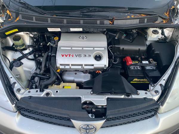 2004 Toyota Sienna CLEAN - cars & trucks - by owner - vehicle... for sale in Lake Bluff, IL – photo 18