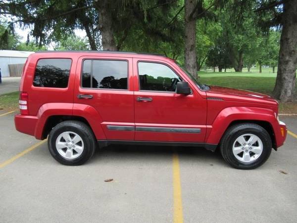2010 Jeep Liberty Sport 4x2 4dr SUV for sale in Bloomington, IL – photo 3