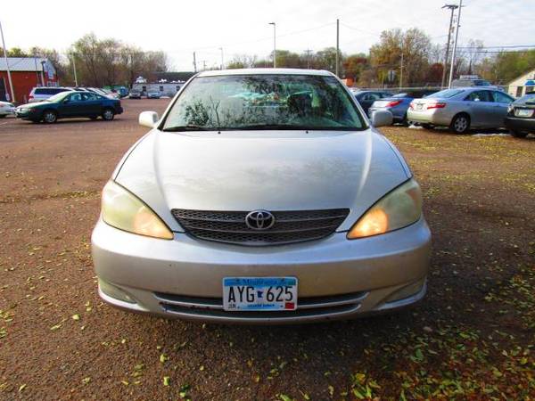 2004 Toyota Camry 4dr Sdn XLE Auto (Natl) - cars & trucks - by... for sale in Lino Lakes, MN – photo 2
